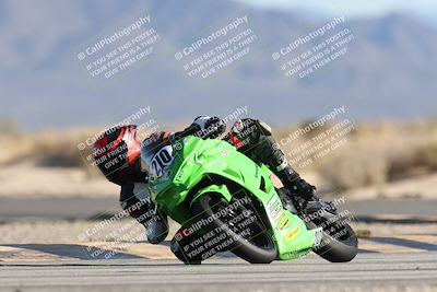 media/Dec-07-2025-CVMA (Sun) [[3e7d2de5dc]]/Race 9-Formula UL Shootout/